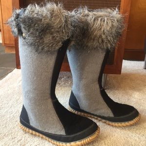 😀New Markdown!😀Sorel Fur-Topped Pull-On Boots
